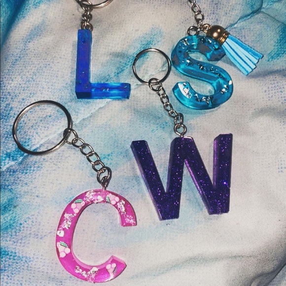 Customized keychain letters i can also do different colors if you are interested - Picture 3 of 12